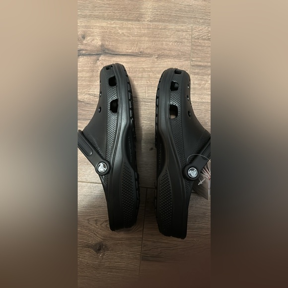 Size 11us crocs - Picture 3 of 7